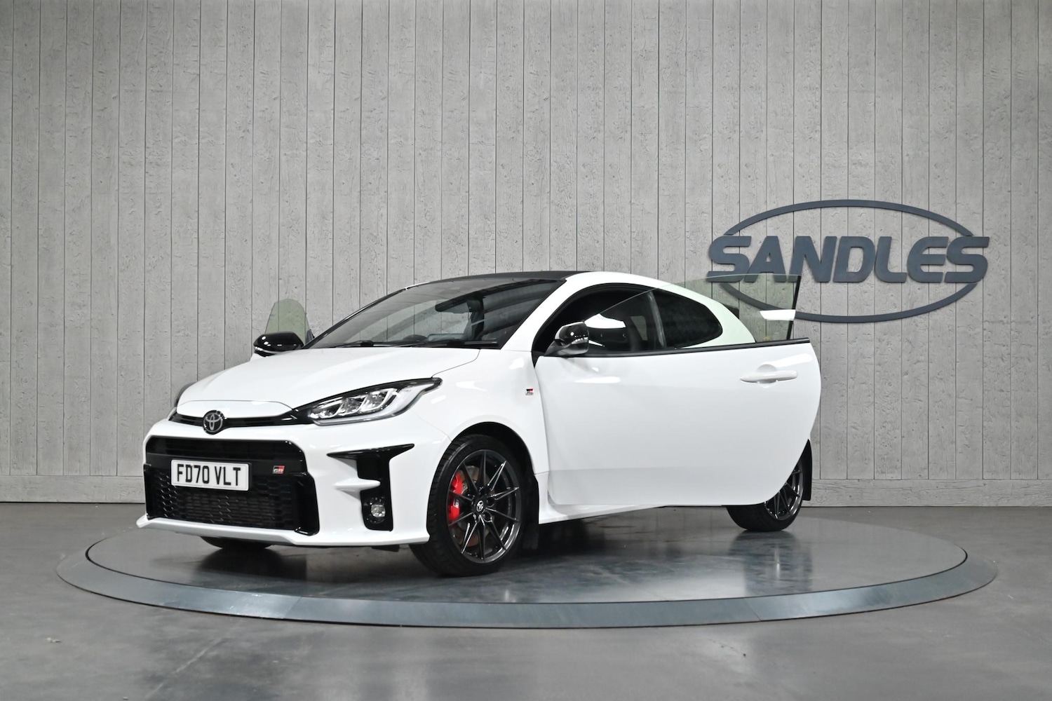 Used Toyota Yaris for sale - 77050194: Photo 15