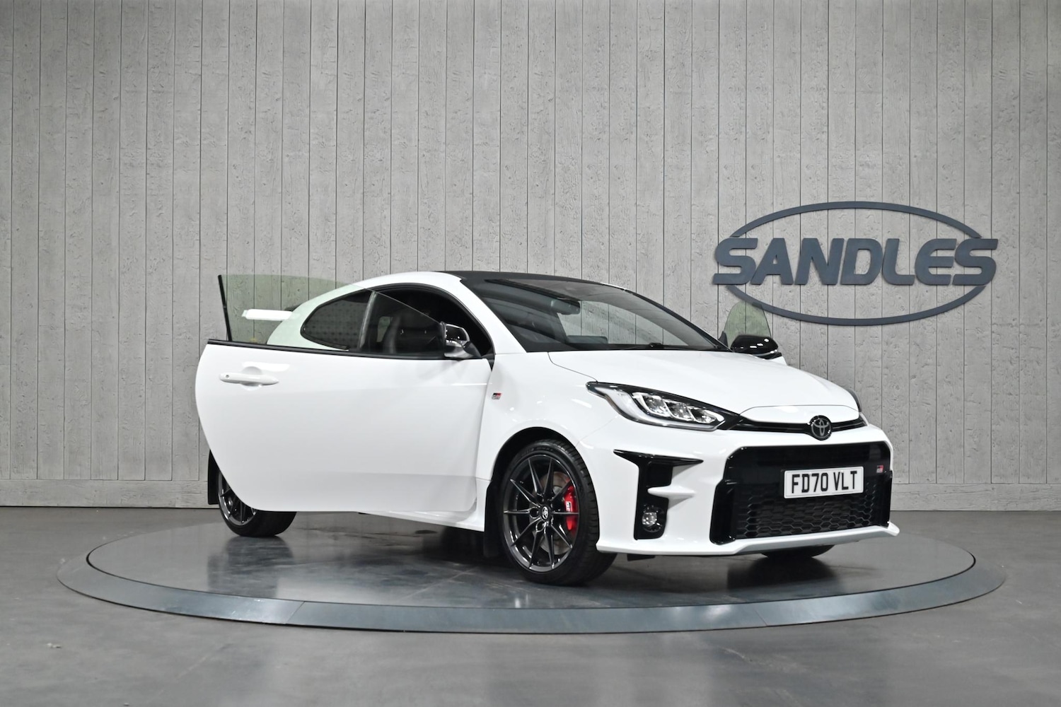 Used Toyota Yaris for sale - 77050194: Photo 9