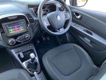 Used Renault Captur 2020 for sale - 78577428: Photo