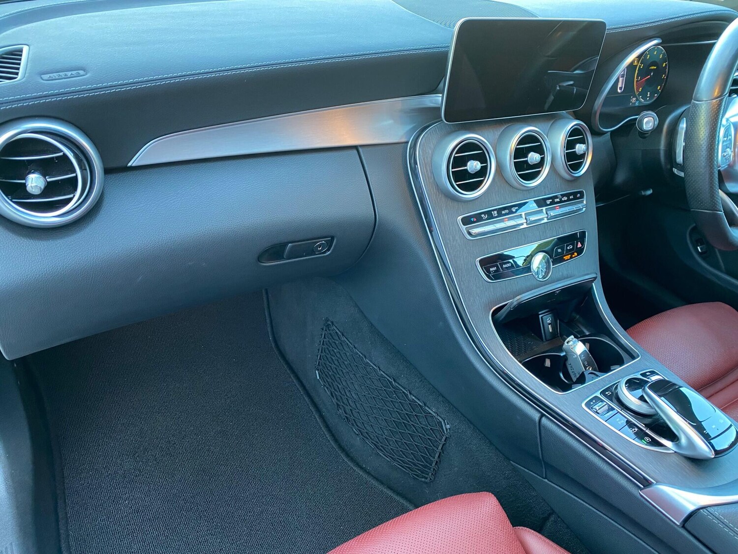 Used Mercedes-Benz C Class 2018 for sale - 75809740: Photo 28