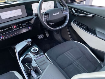 Used Kia EV6 2023 for sale - 79070825: Photo