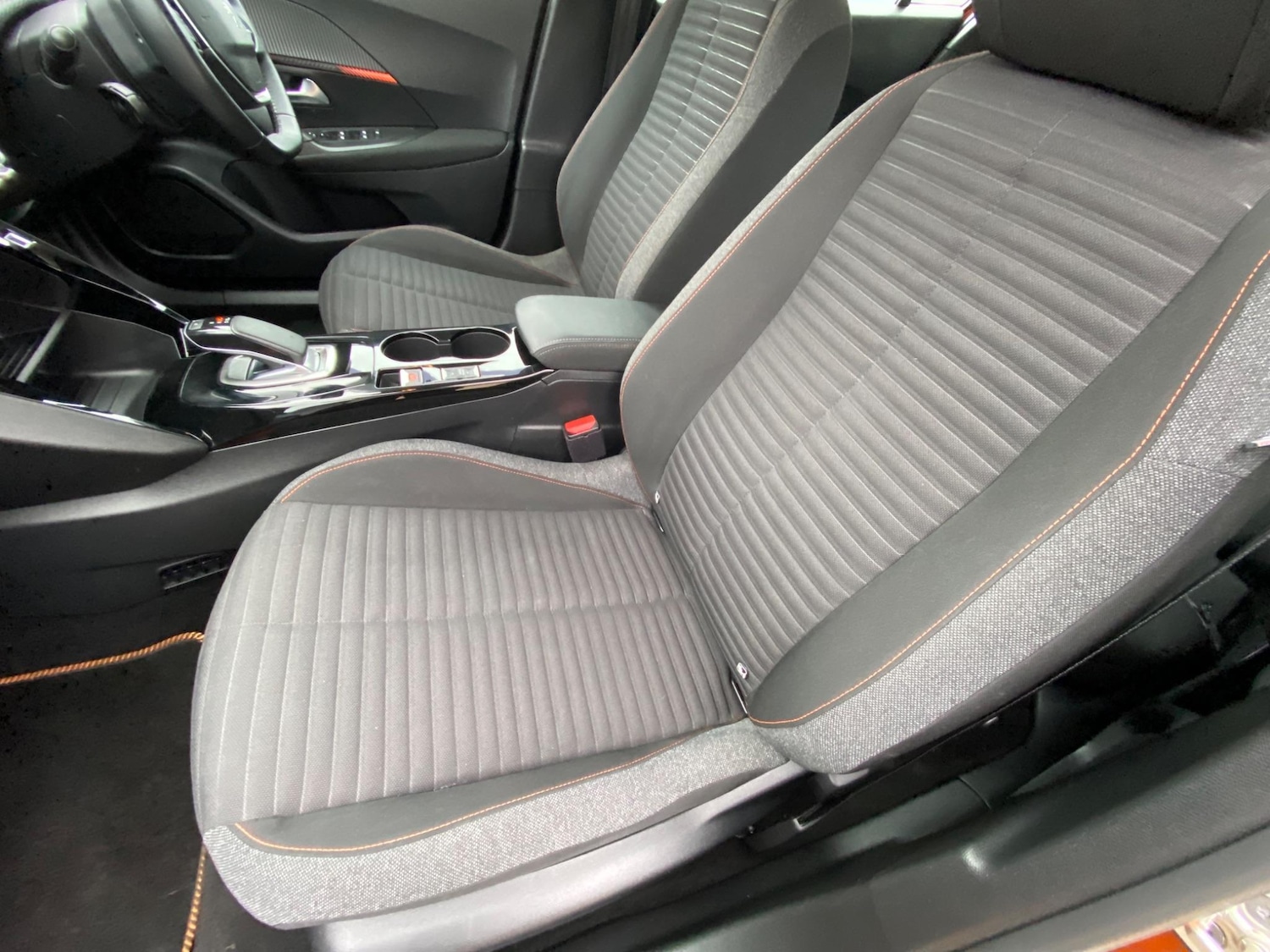 Used Peugeot E-2008 2020 for sale - 76326885: Photo 24