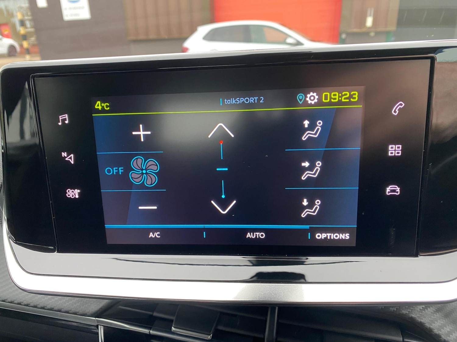 Used Peugeot E-2008 2020 for sale - 76326885: Photo 31