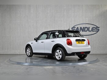 Used MINI Hatch 2019 for sale - 77769494: Photo