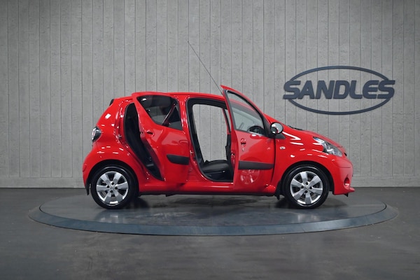 Used Toyota AYGO 2014 for sale - 76284215: Photo 10