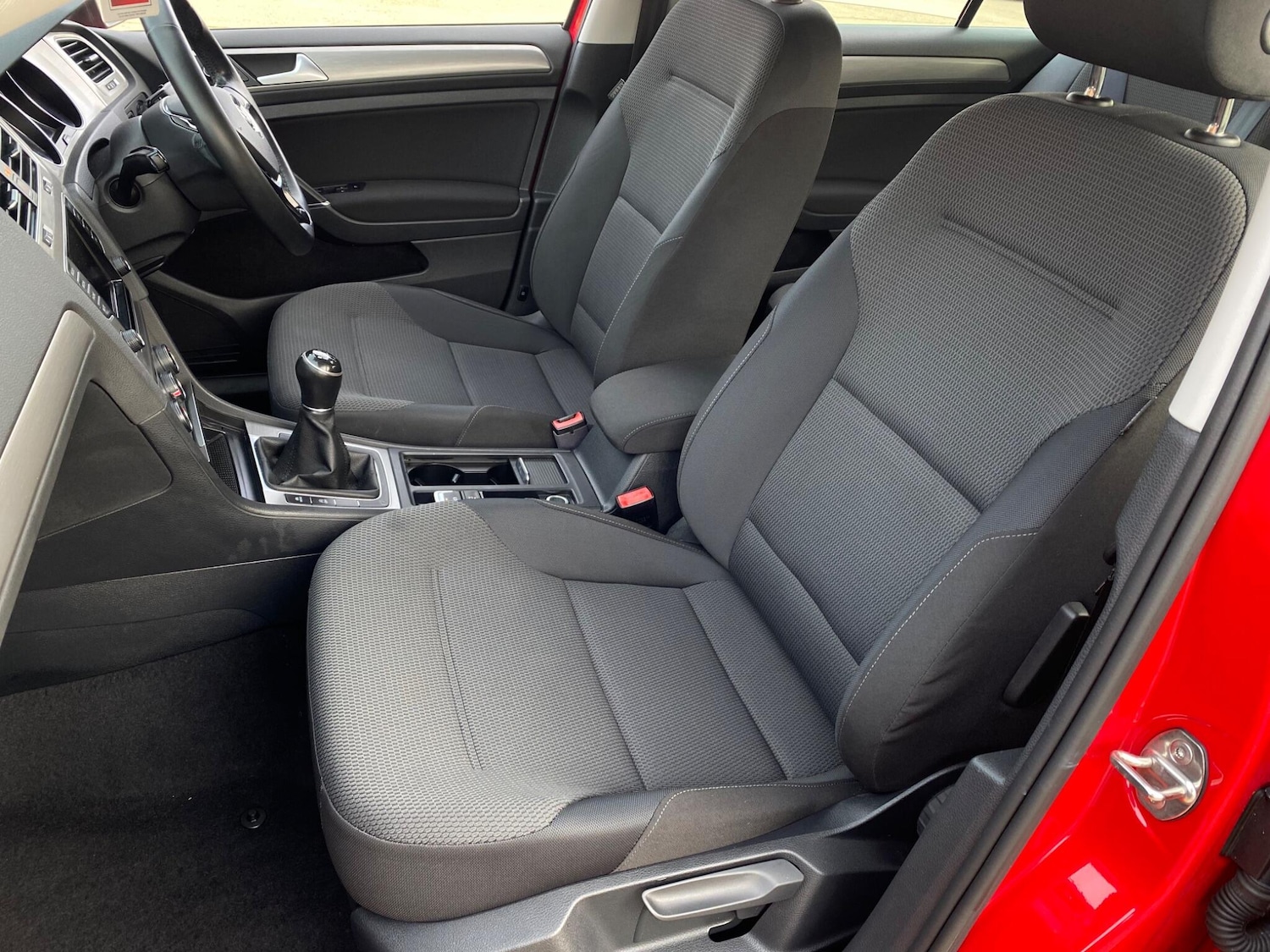 Used Volkswagen Golf 2015 for sale - 77970070: Photo 25