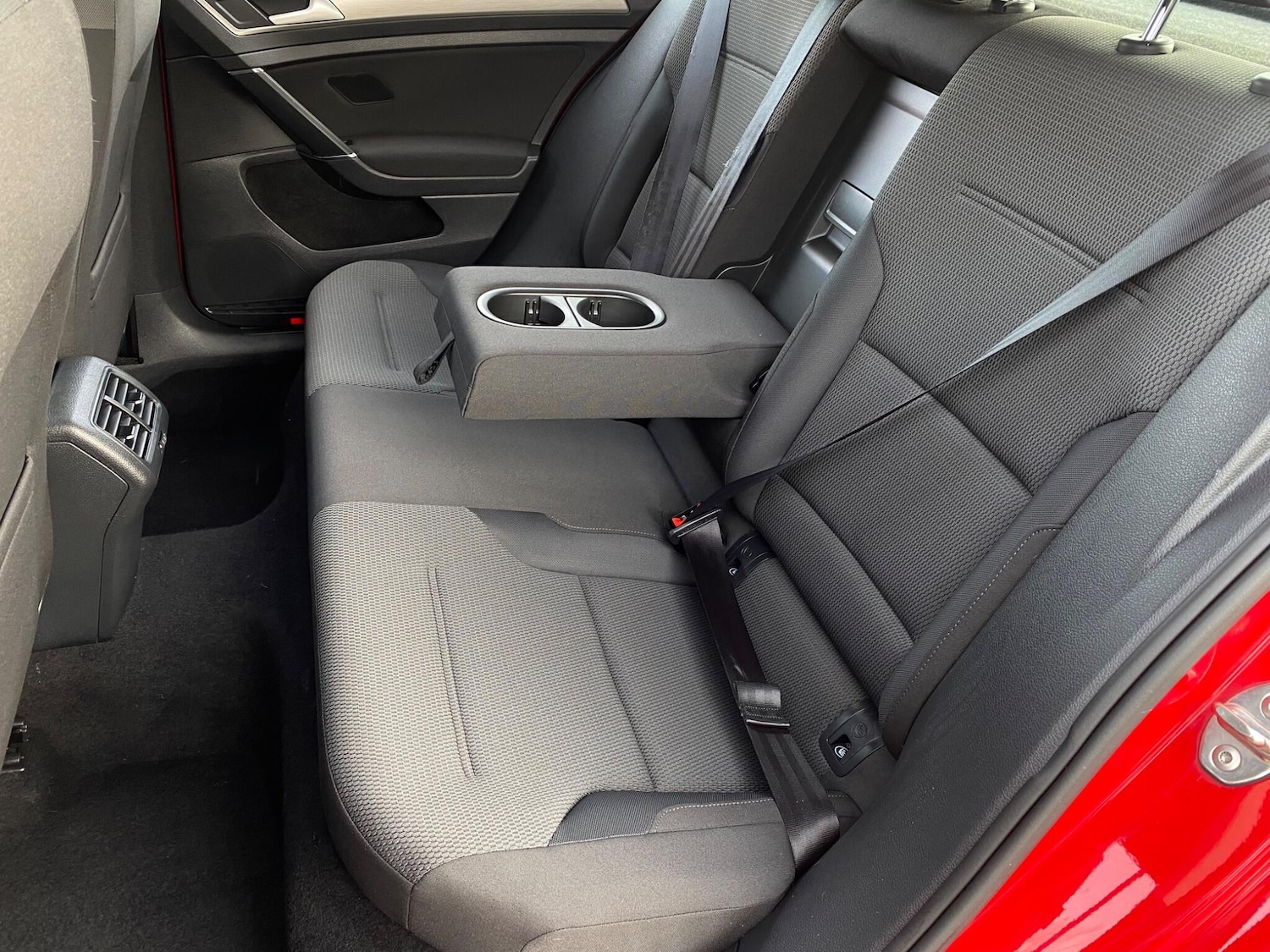 Used Volkswagen Golf 2015 for sale - 77970070: Photo 26