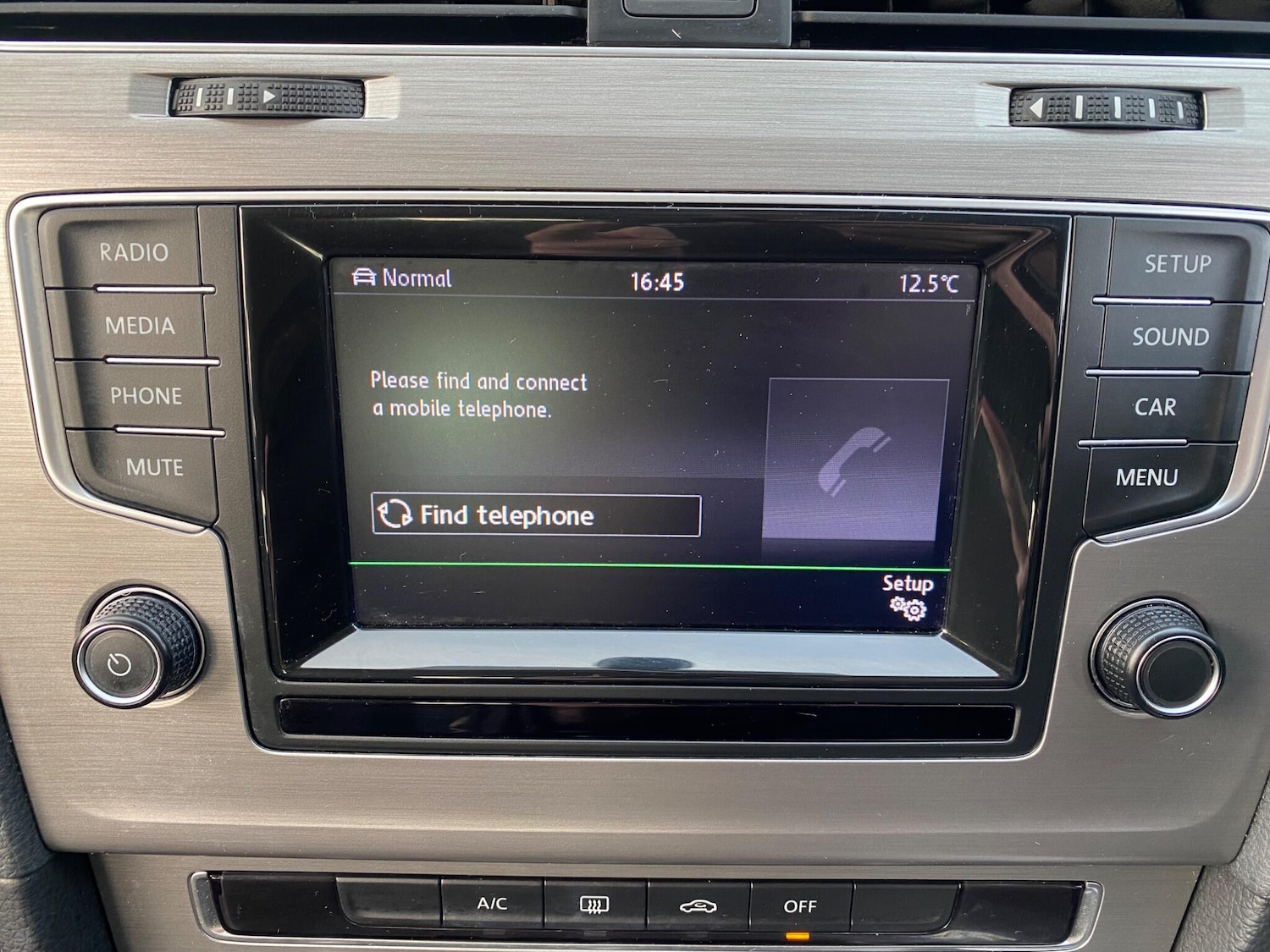 Used Volkswagen Golf 2015 for sale - 77970070: Photo 32