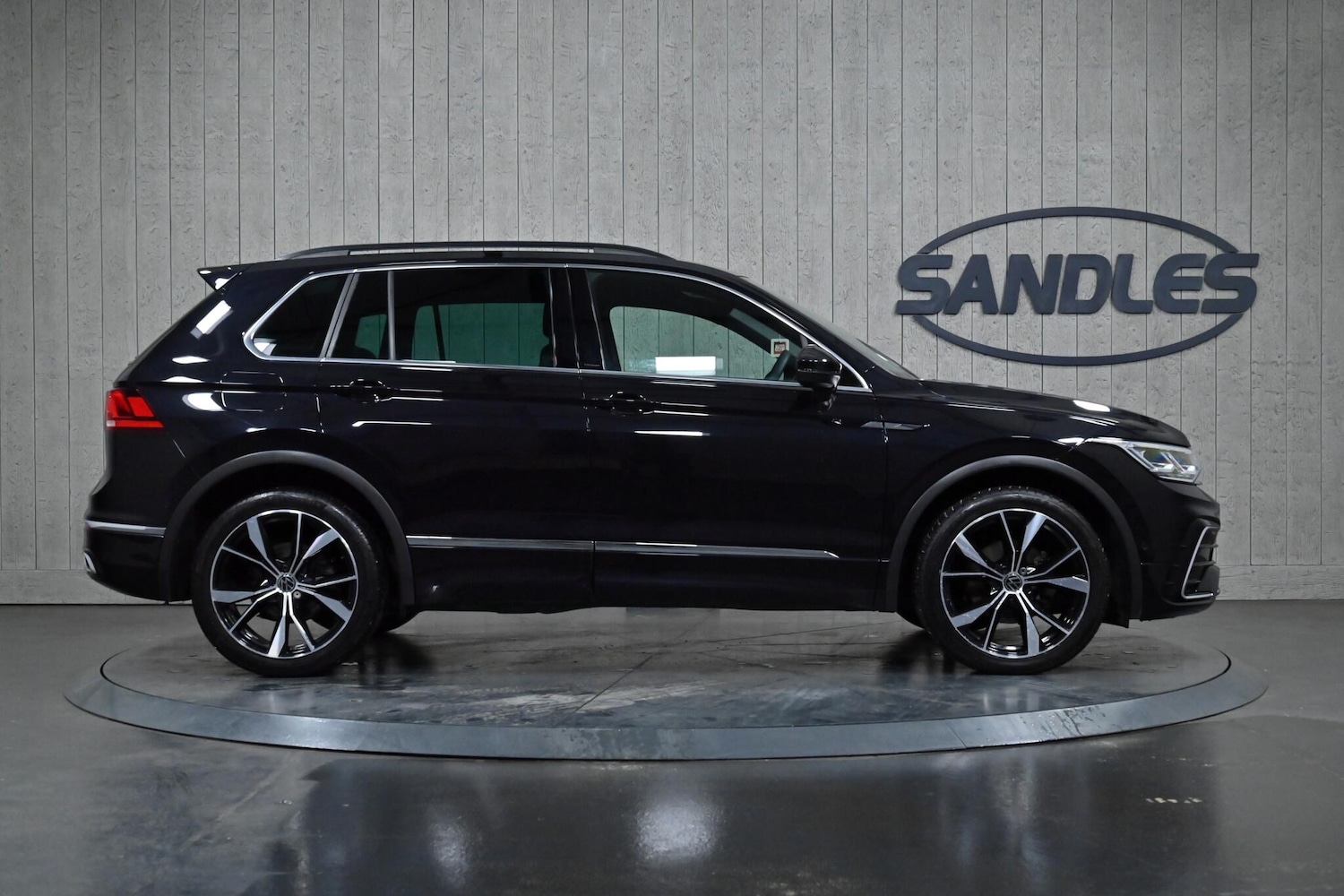 Used Volkswagen Tiguan 2023 for sale - 76965348: Photo 3