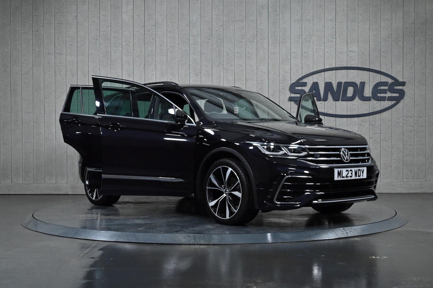 Used Volkswagen Tiguan 2023 for sale - 76965348: Photo 9