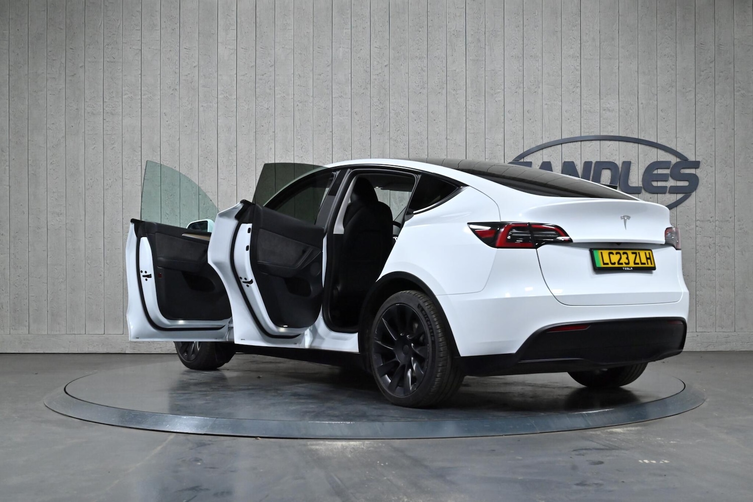 Used Tesla Model Y 2023 for sale - 77646680: Photo 13