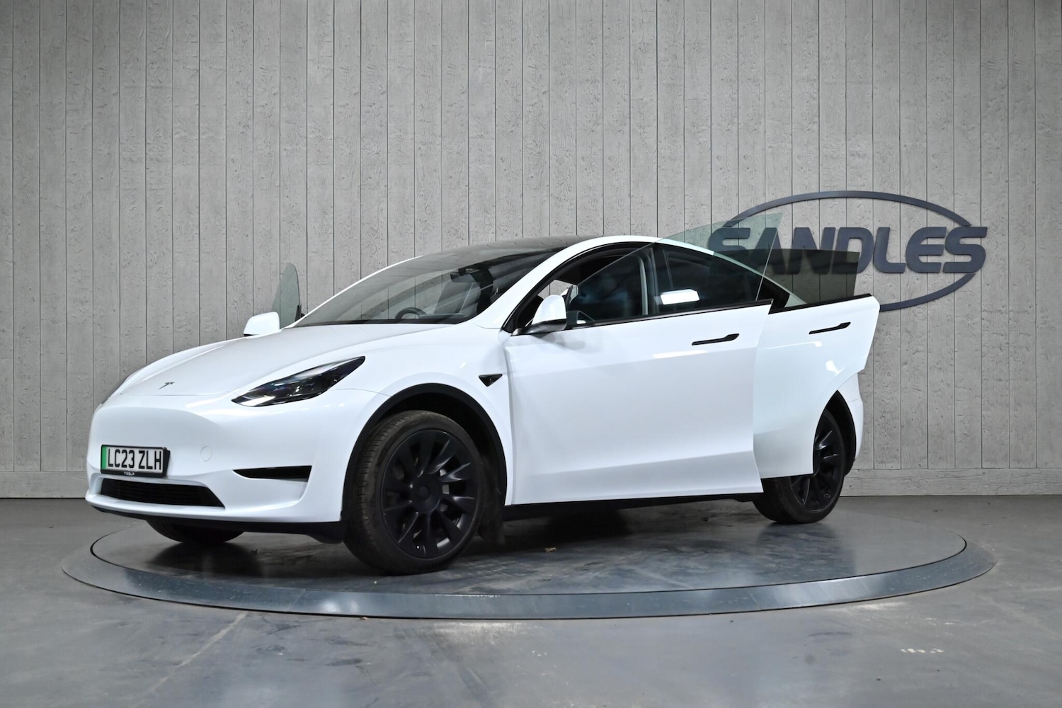 Used Tesla Model Y 2023 for sale - 77646680: Photo 16