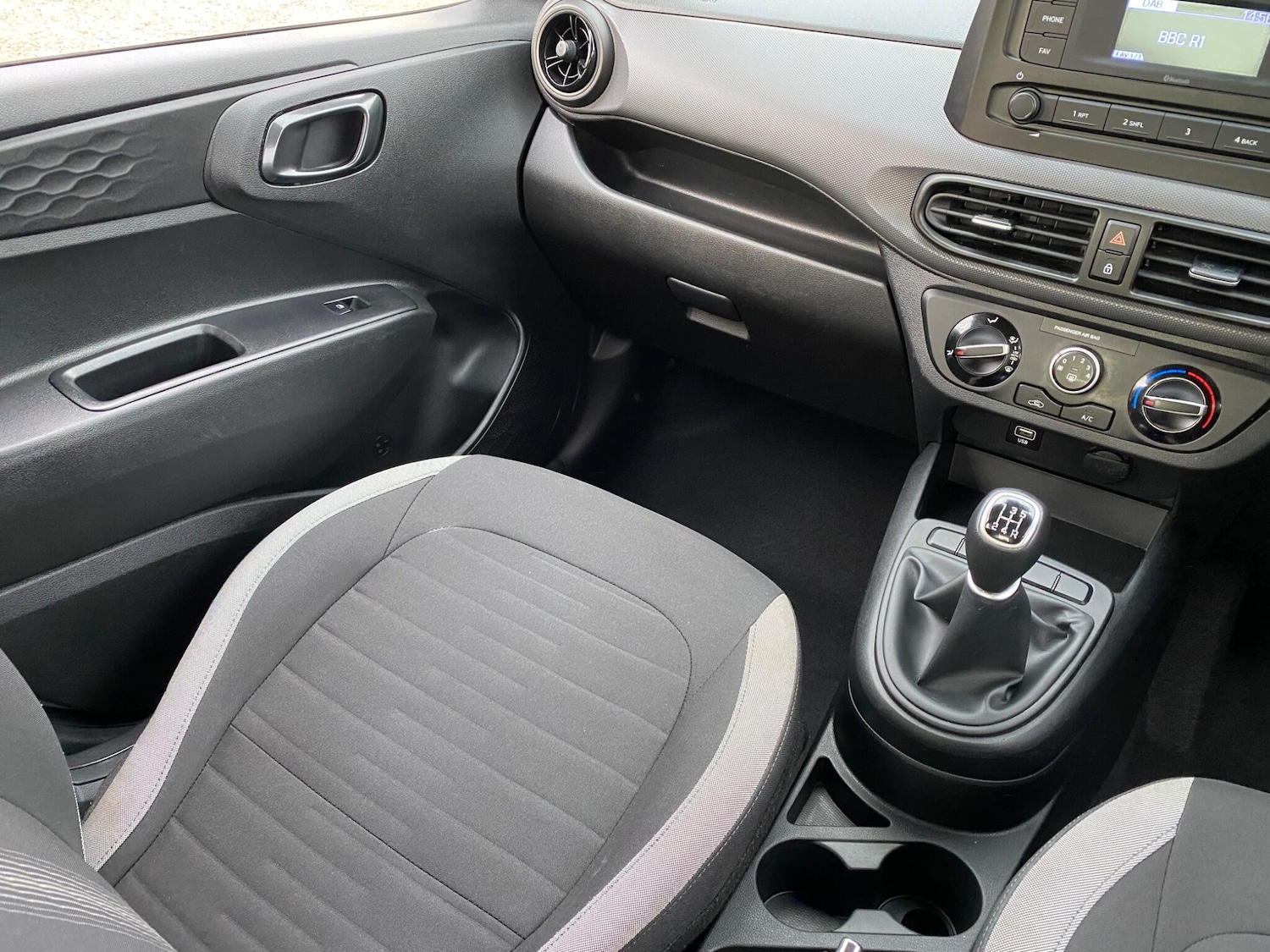 Used Hyundai i10 2023 for sale - 77290564: Photo 29