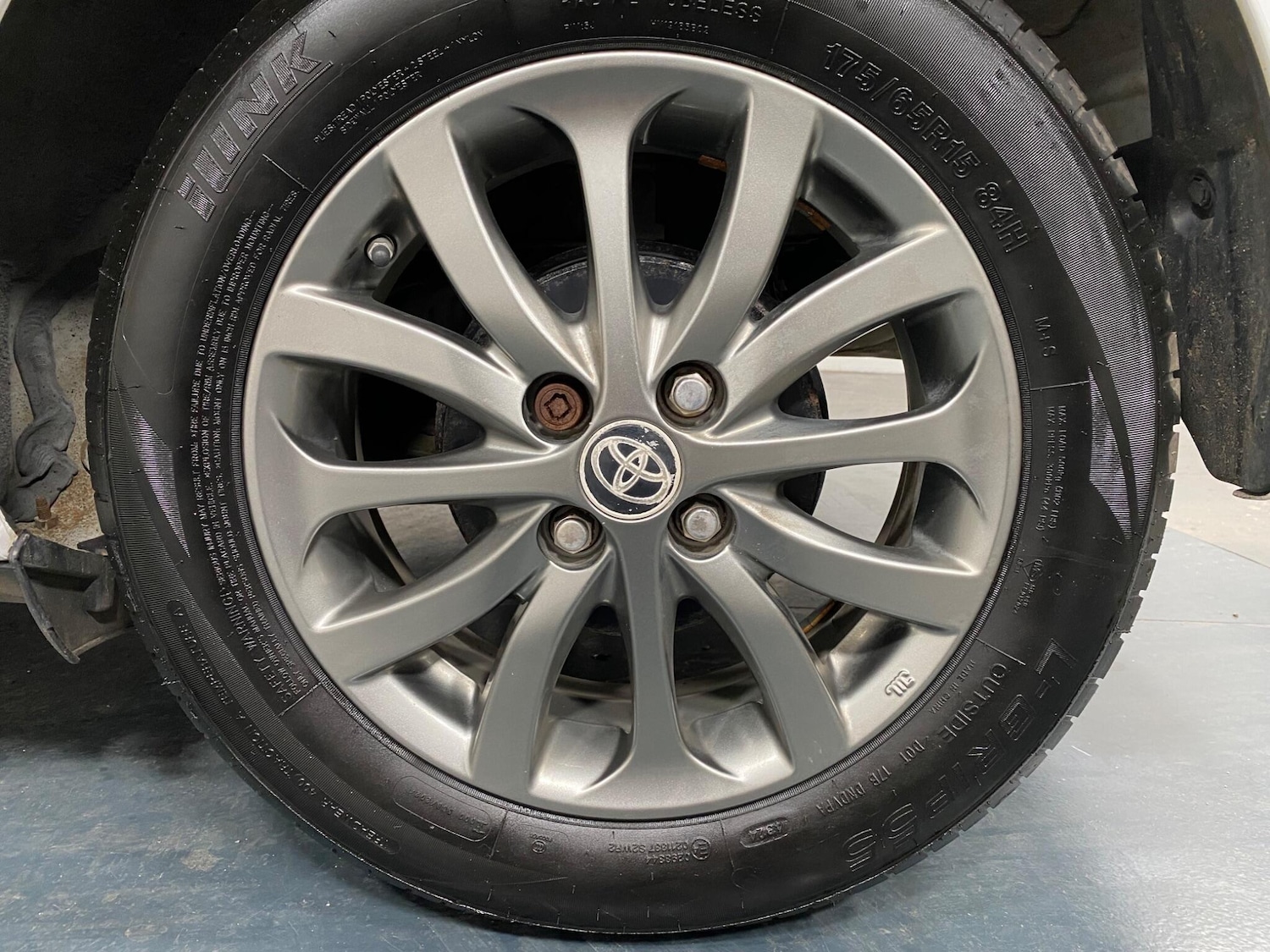 Used Toyota Yaris 2017 for sale - 76899158: Photo 19