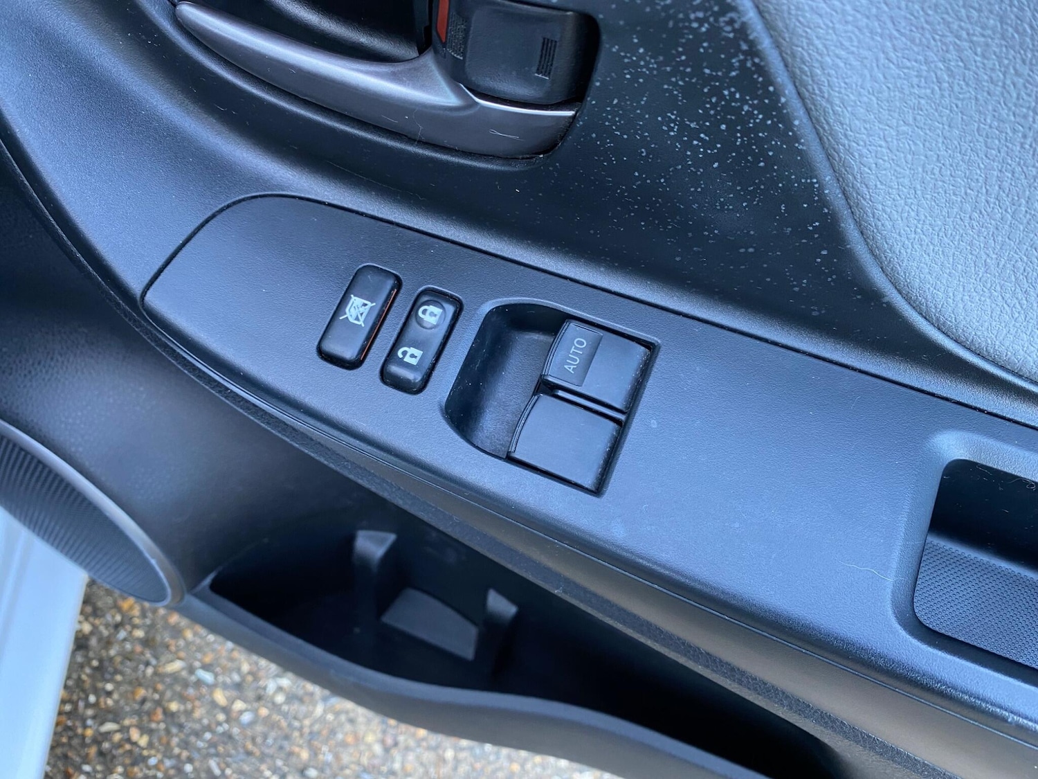 Used Toyota Yaris 2017 for sale - 76899158: Photo 45