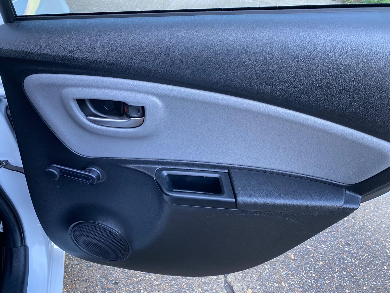 Used Toyota Yaris 2017 for sale - 76899158: Photo 49