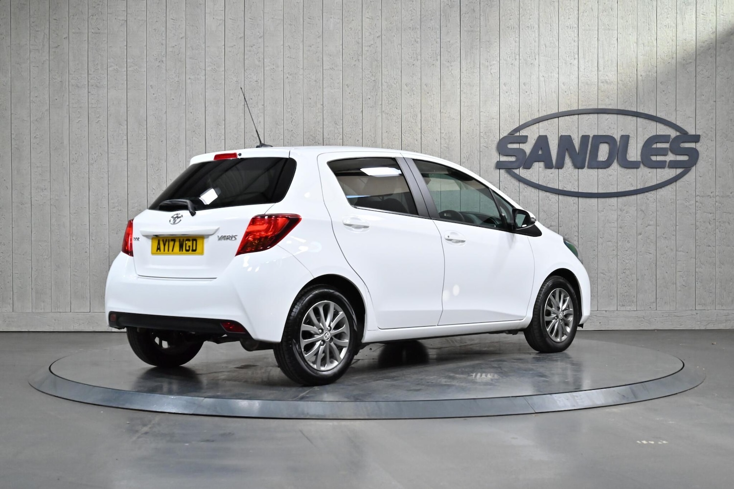 Used Toyota Yaris 2017 for sale - 76899158: Photo 6