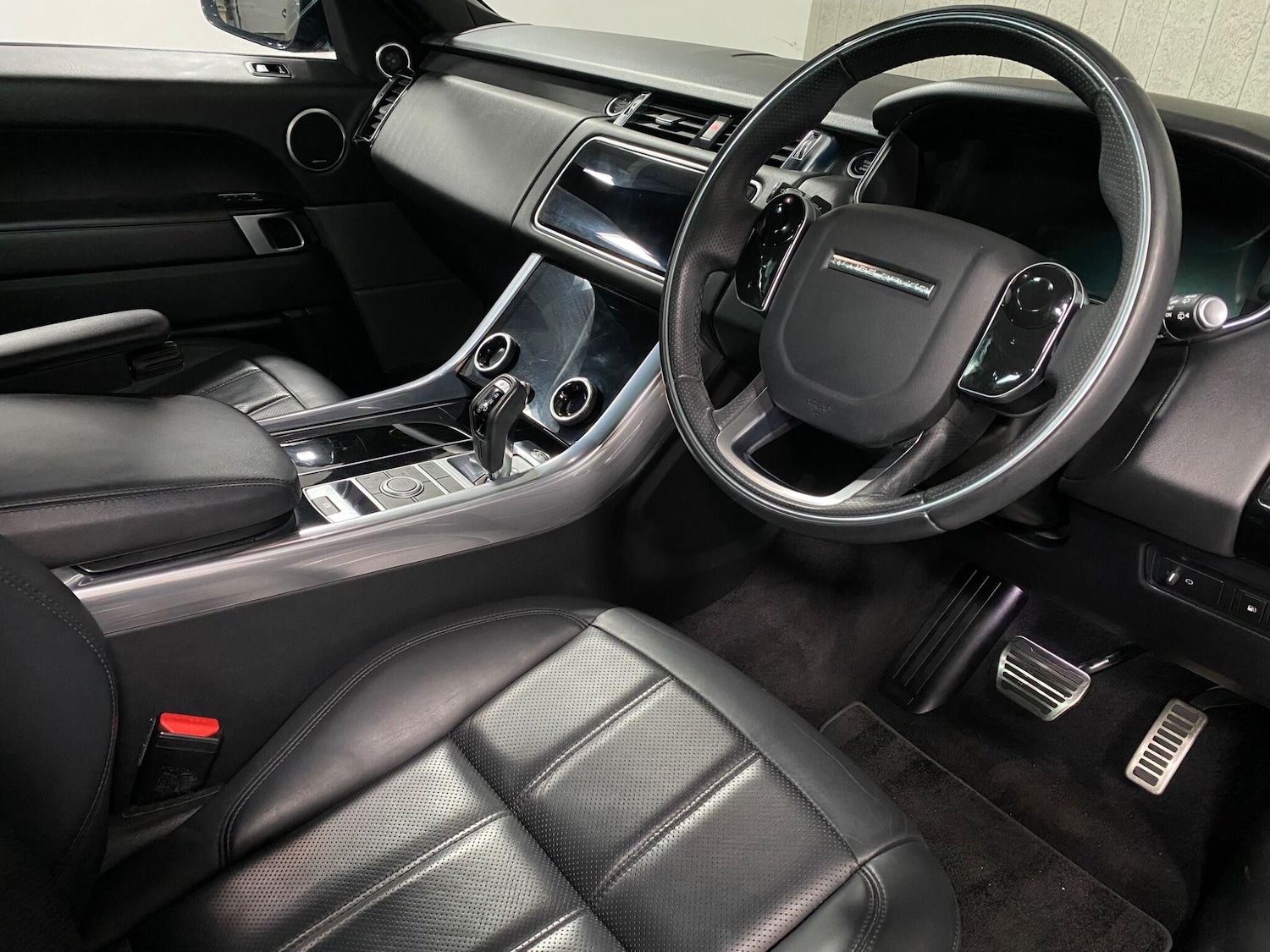 Used Land Rover Range Rover Sport 2021 for sale - 76964629: Photo 2