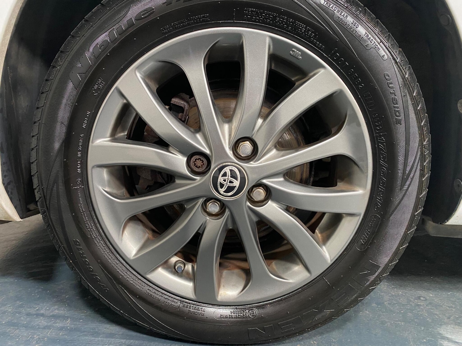 Used Toyota Yaris 2017 for sale - 76913647: Photo 18