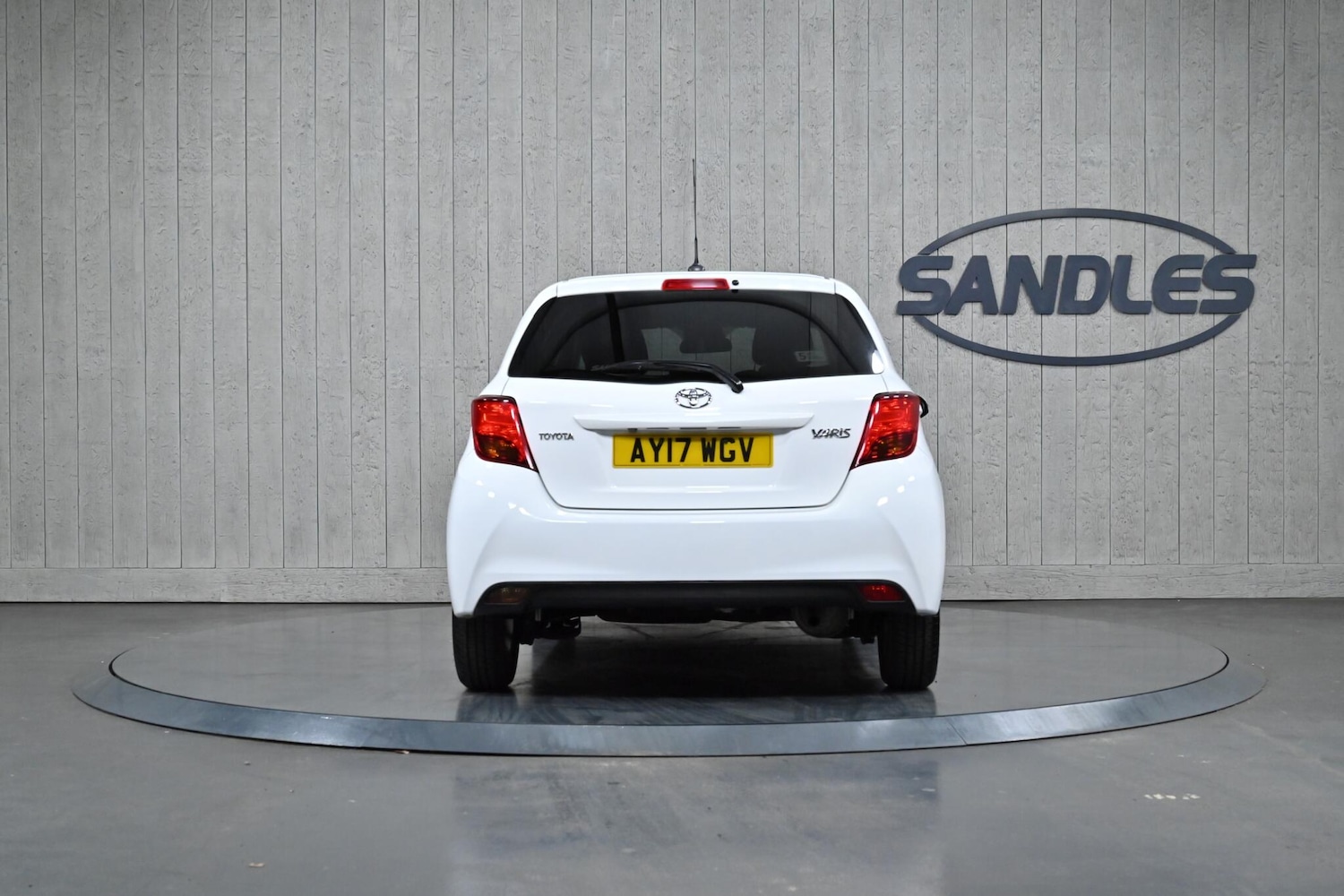 Used Toyota Yaris 2017 for sale - 76913647: Photo 5