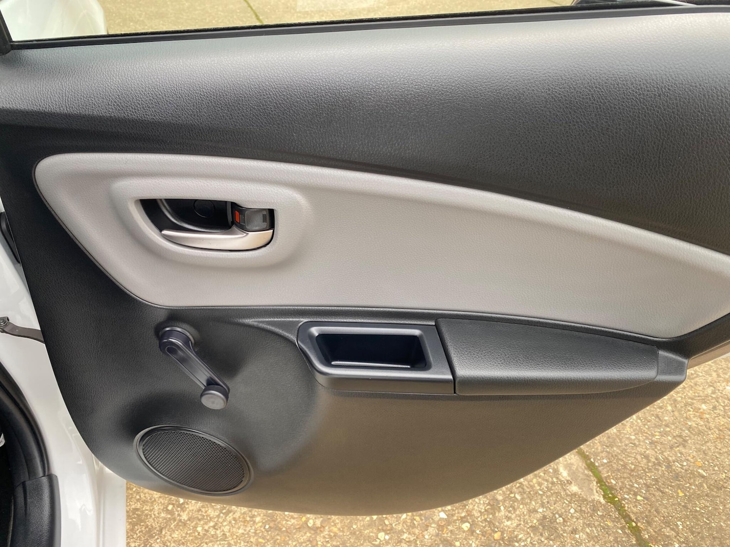 Used Toyota Yaris 2017 for sale - 76913647: Photo 50