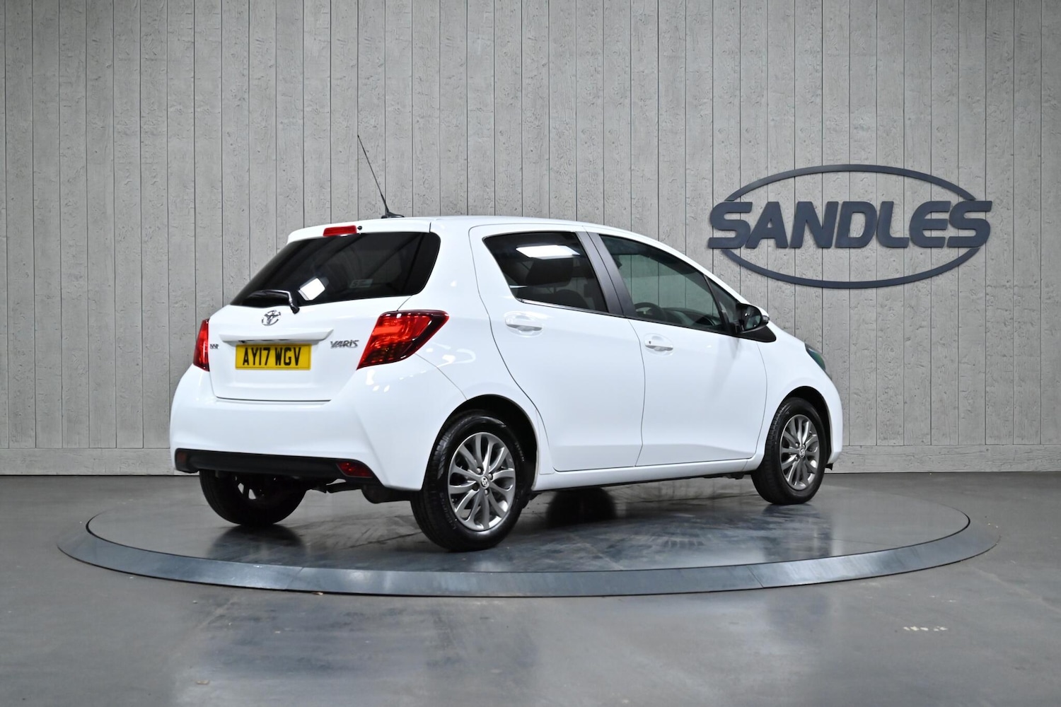 Used Toyota Yaris 2017 for sale - 76913647: Photo 6