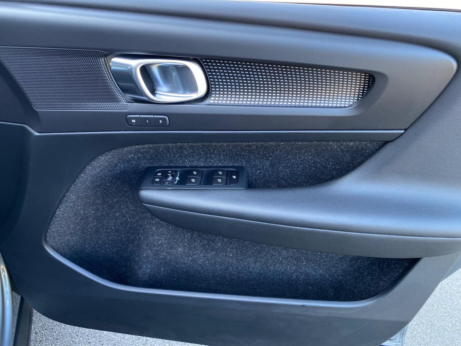 Used Volvo XC40 2018 for sale - 75838061: Photo 49