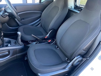 Used smart fortwo 2017 for sale - 78577371: Photo