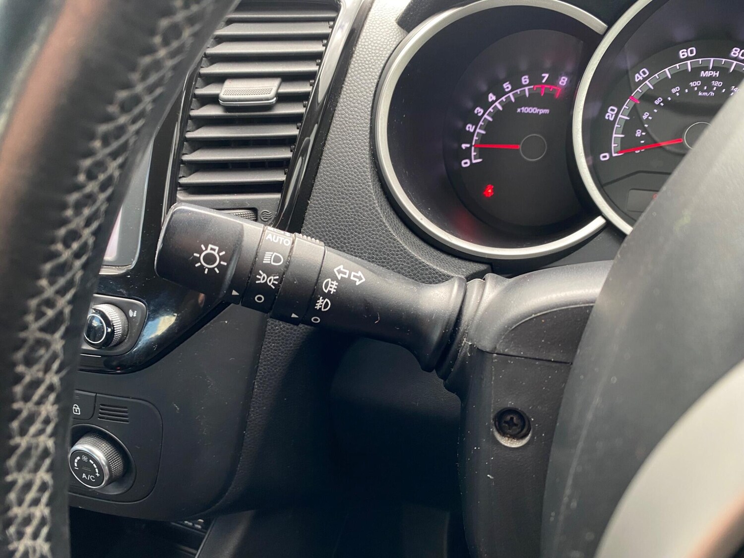 Used Kia Venga 2015 for sale - 75707783: Photo 48