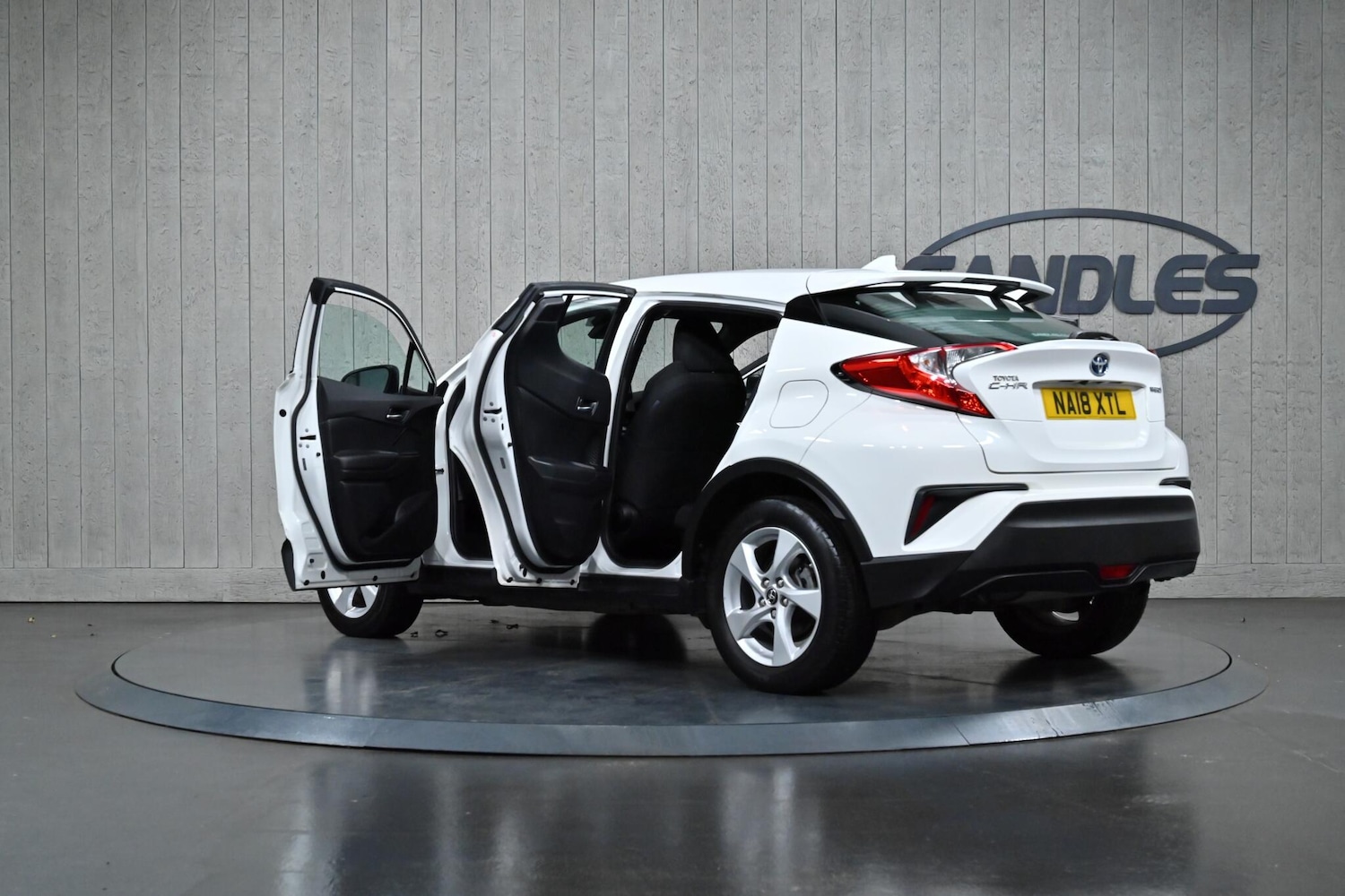 Used Toyota C-HR 2018 for sale - 76735115: Photo 11