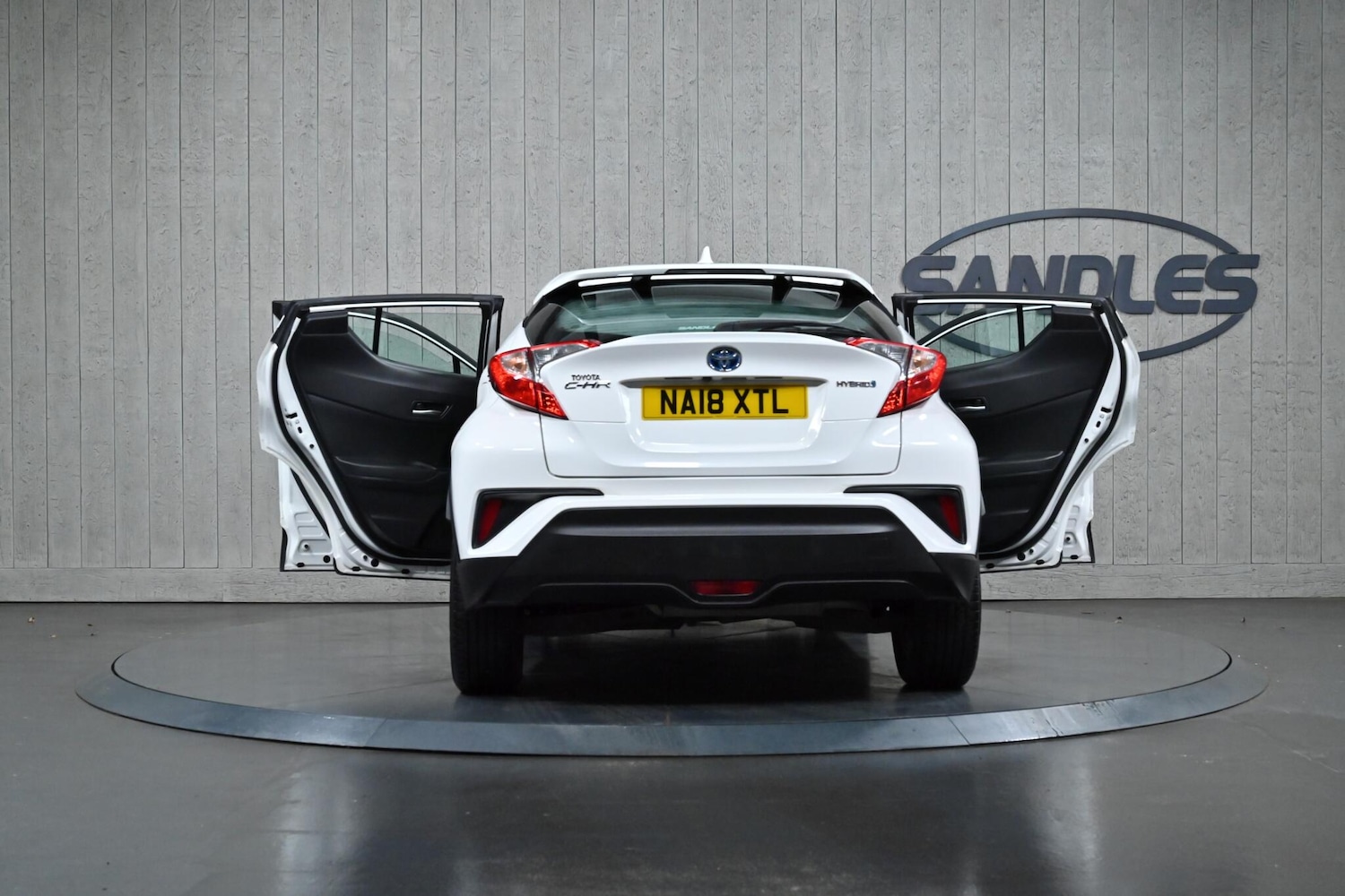 Used Toyota C-HR 2018 for sale - 76735115: Photo 12