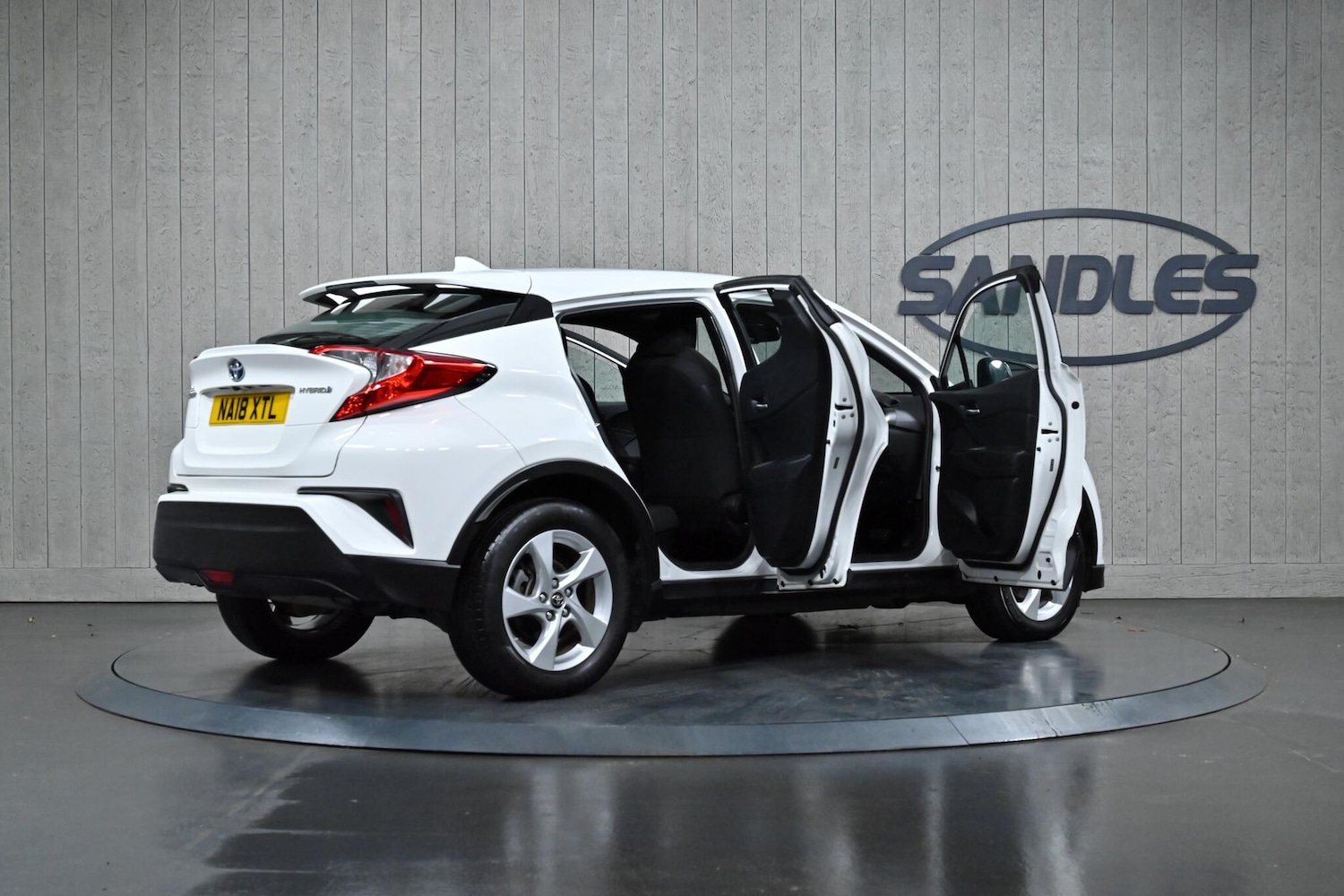 Used Toyota C-HR 2018 for sale - 76735115: Photo 13