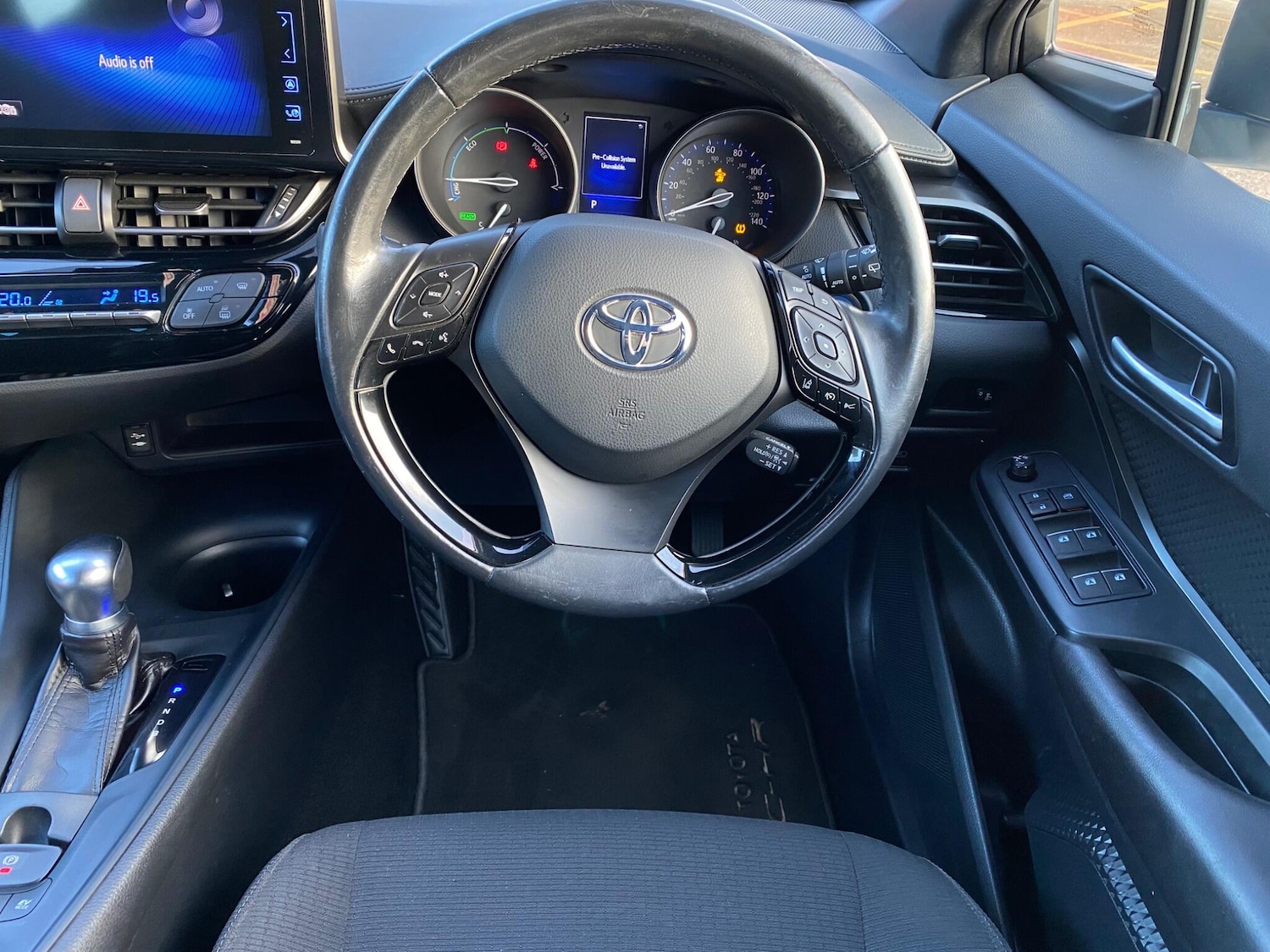 Used Toyota C-HR 2018 for sale - 76735115: Photo 28