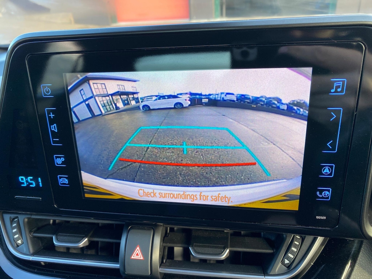 Used Toyota C-HR 2018 for sale - 76735115: Photo 34