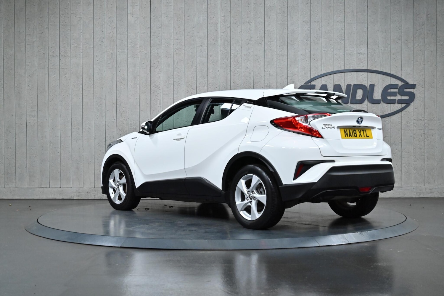 Used Toyota C-HR 2018 for sale - 76735115: Photo 4