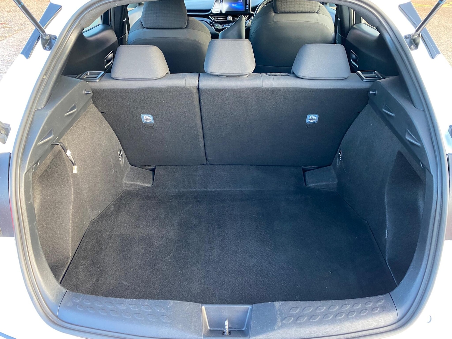 Used Toyota C-HR 2018 for sale - 76735115: Photo 50