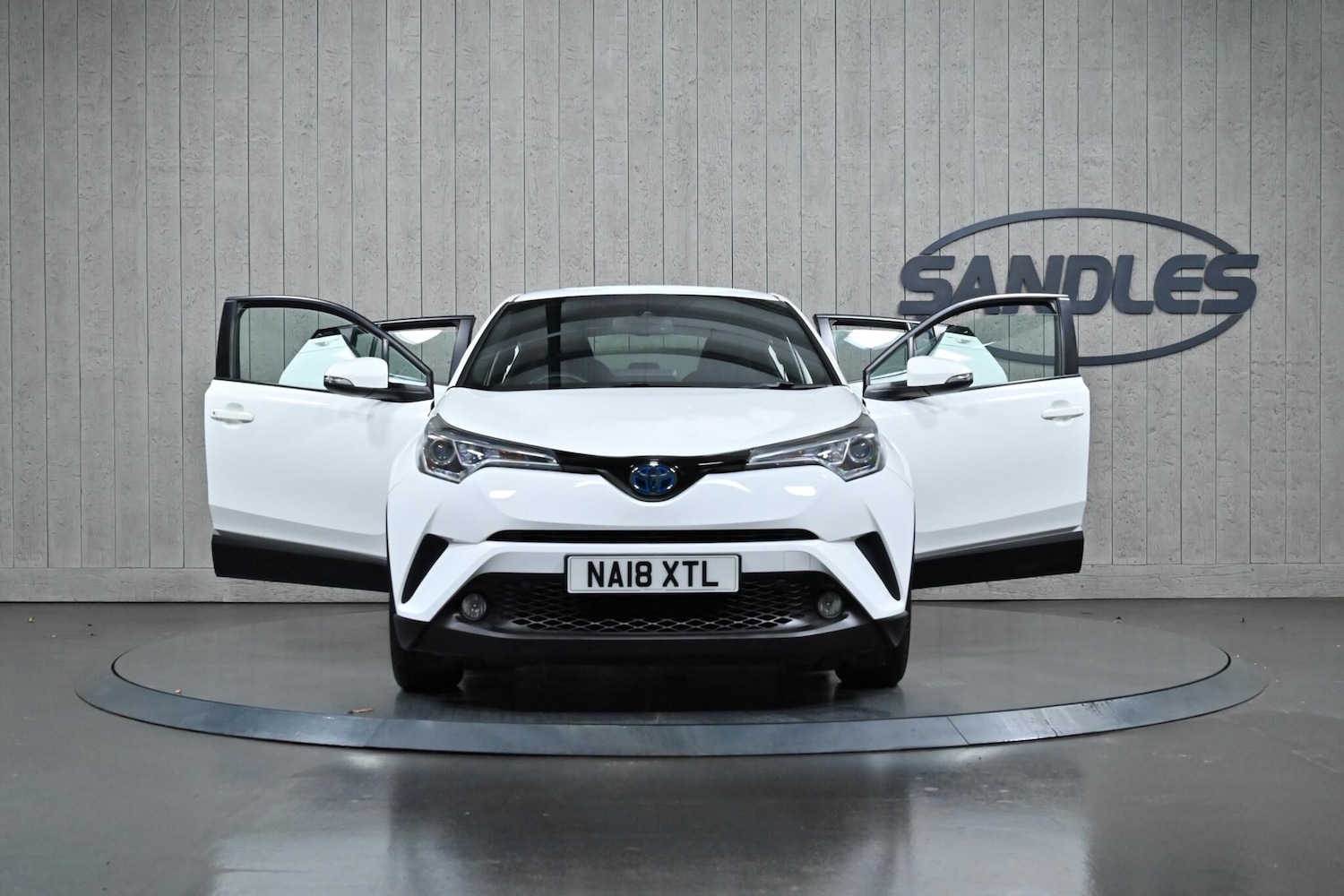 Used Toyota C-HR 2018 for sale - 76735115: Photo 9