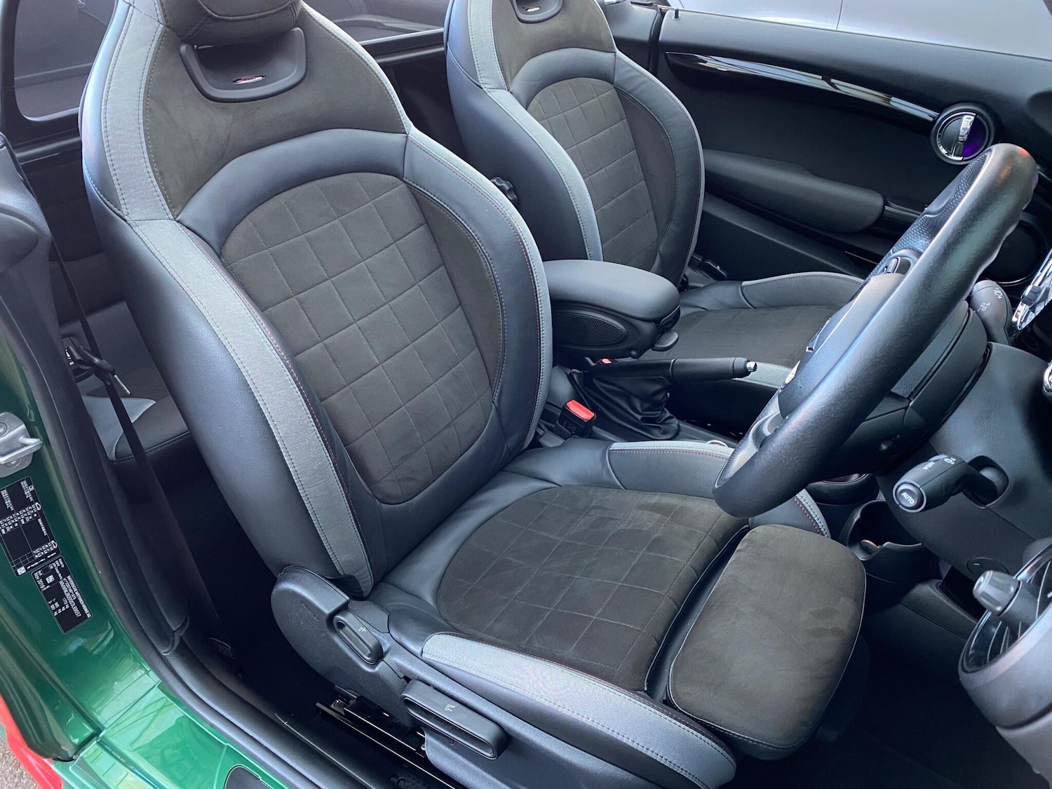 Used MINI Convertible 2019 for sale - 77496417: Photo 31