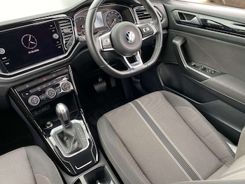 Used Volkswagen T-Roc 2021 for sale - 78577486: Photo
