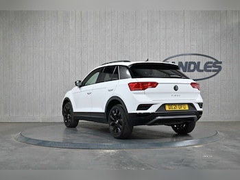 Used Volkswagen T-Roc 2021 for sale - 78577486: Photo