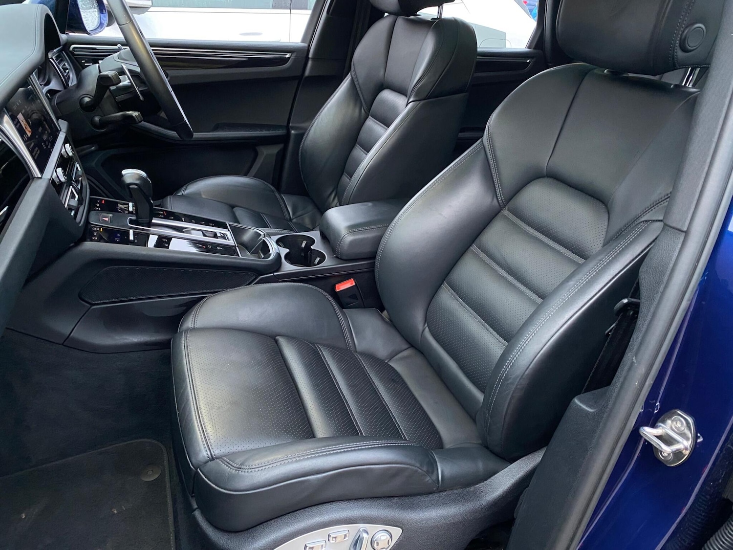 Used Porsche Macan 2023 for sale - 77574781: Photo 27