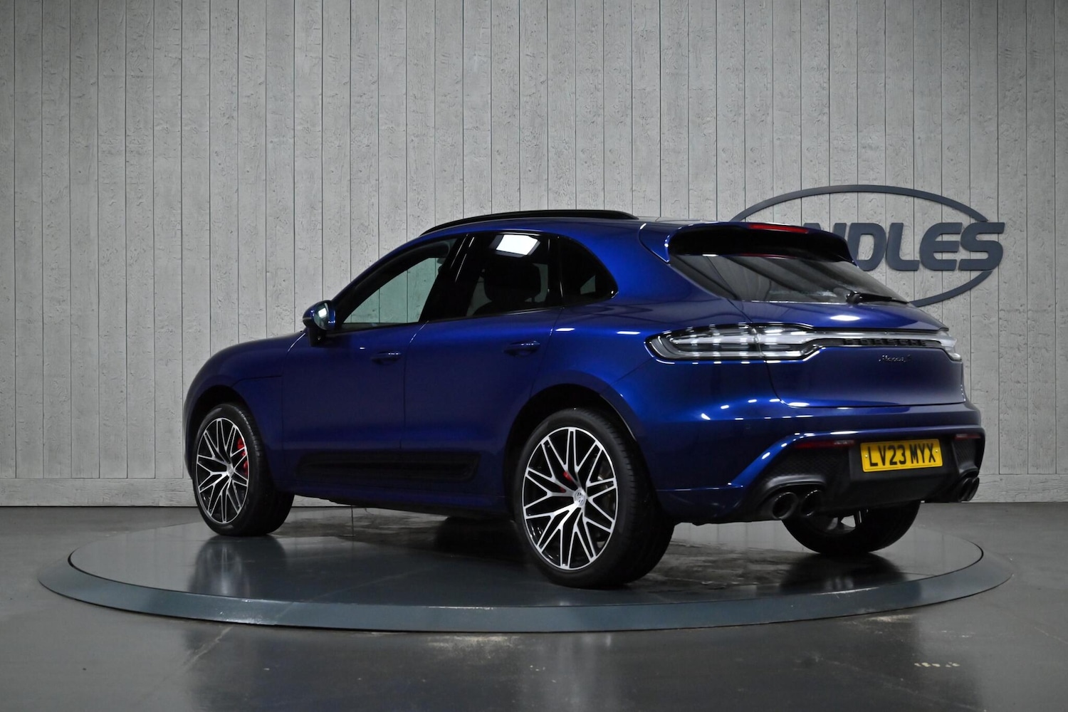 Used Porsche Macan 2023 for sale - 77574781: Photo 3