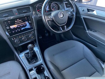 Used Volkswagen Golf 2020 for sale - 78577500: Photo