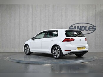 Used Volkswagen Golf 2020 for sale - 78577500: Photo