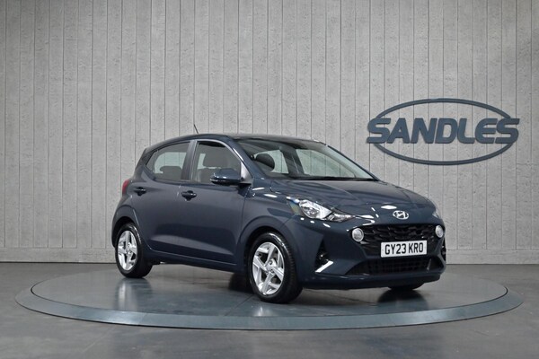 Used Hyundai i10 2023 for sale - 75200311: Photo 1
