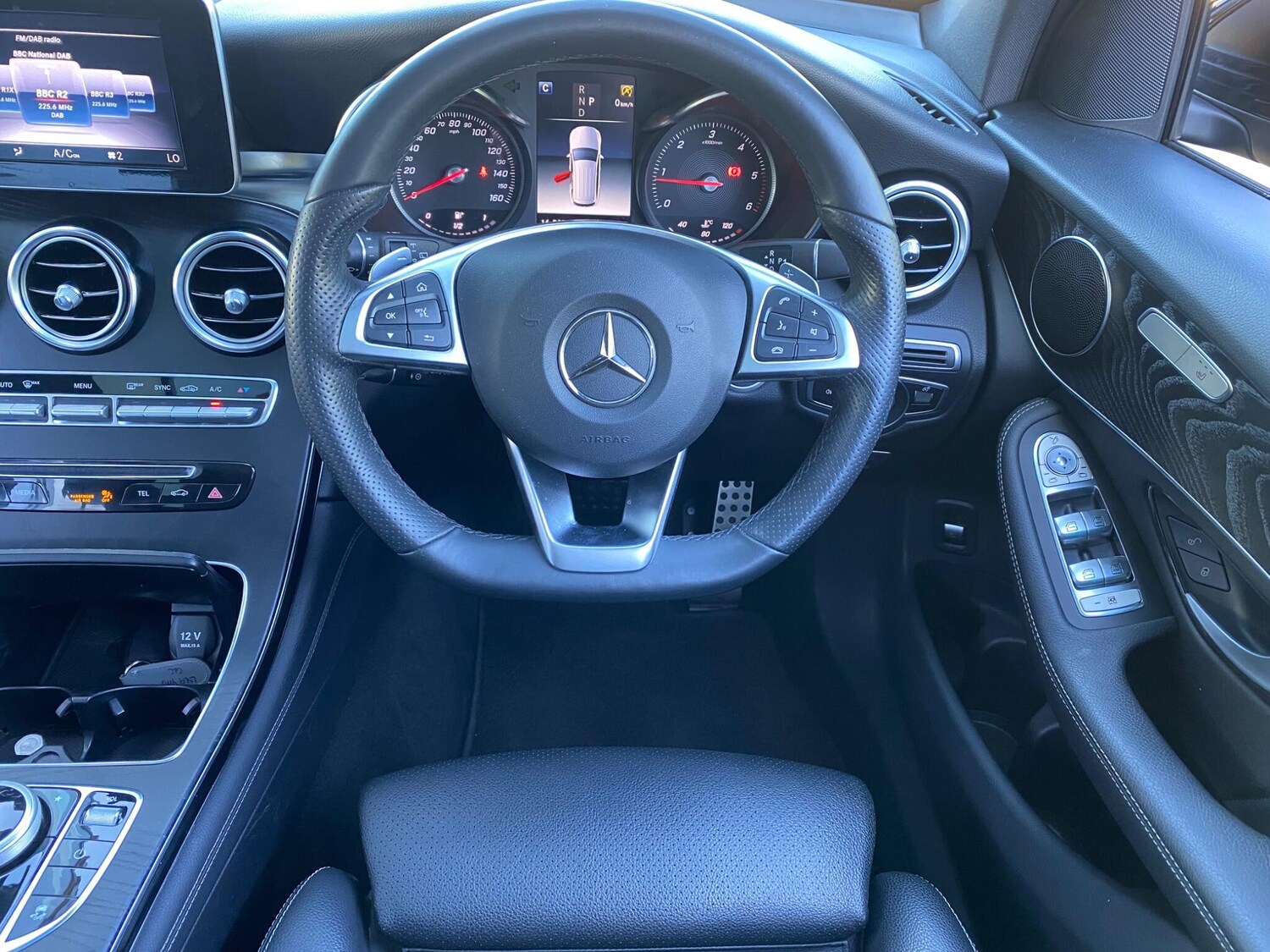 Used Mercedes-Benz GLC 2019 for sale - 75707472: Photo 30