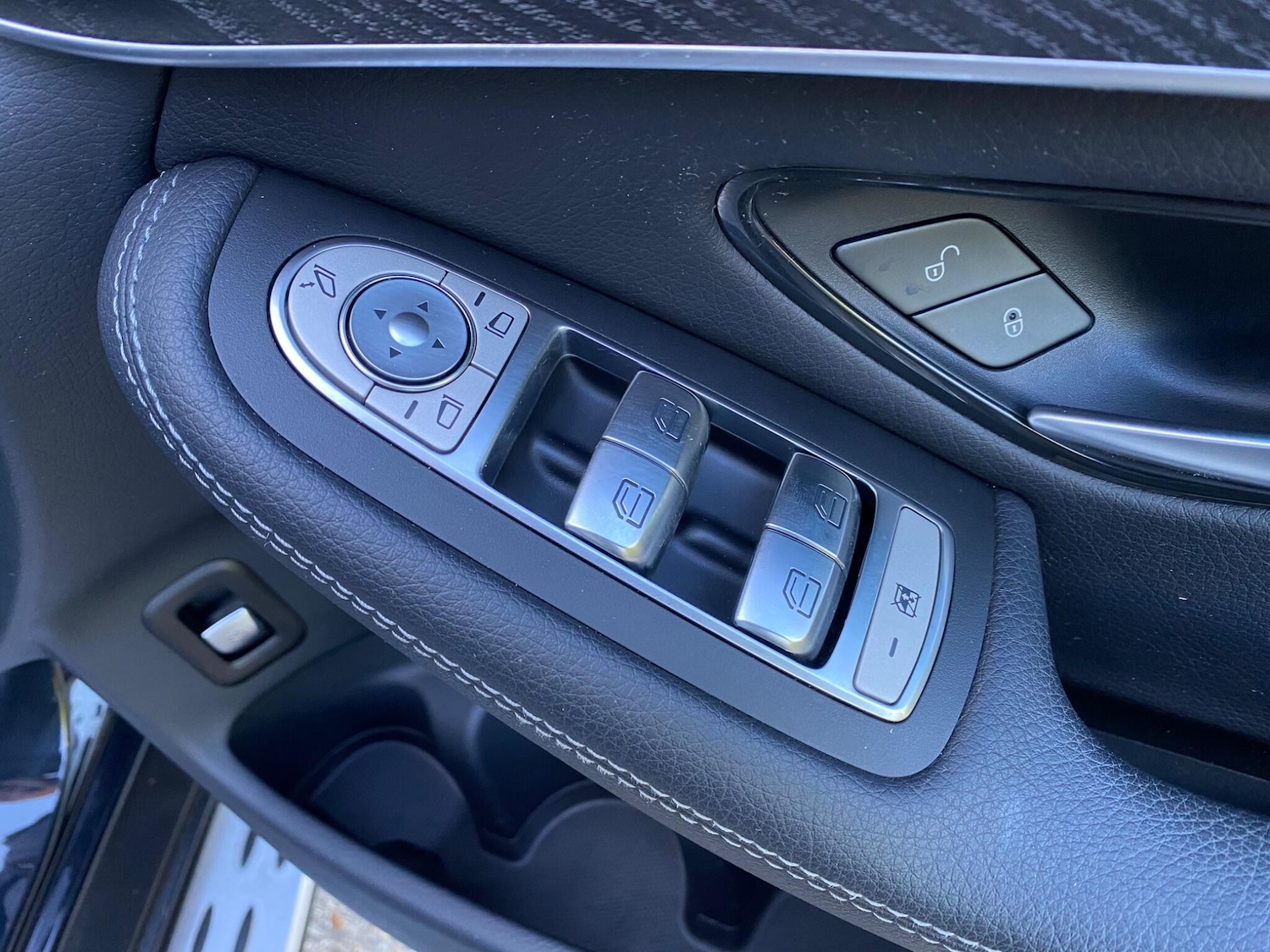 Used Mercedes-Benz GLC 2019 for sale - 75707472: Photo 53