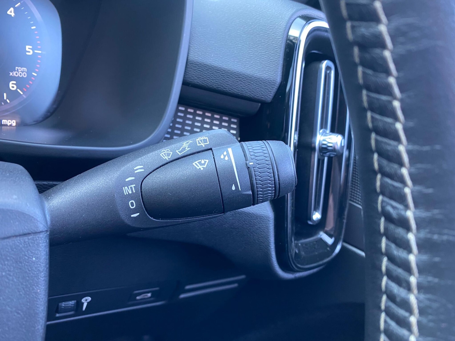 Used Volvo XC40 2018 for sale - 76990934: Photo 43