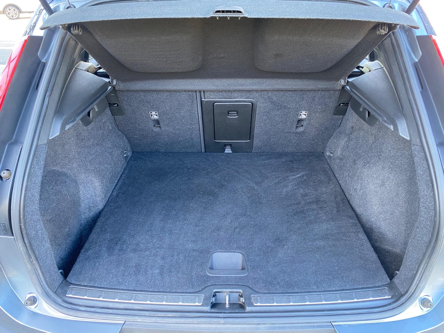 Used Volvo XC40 2018 for sale - 76990934: Photo 52