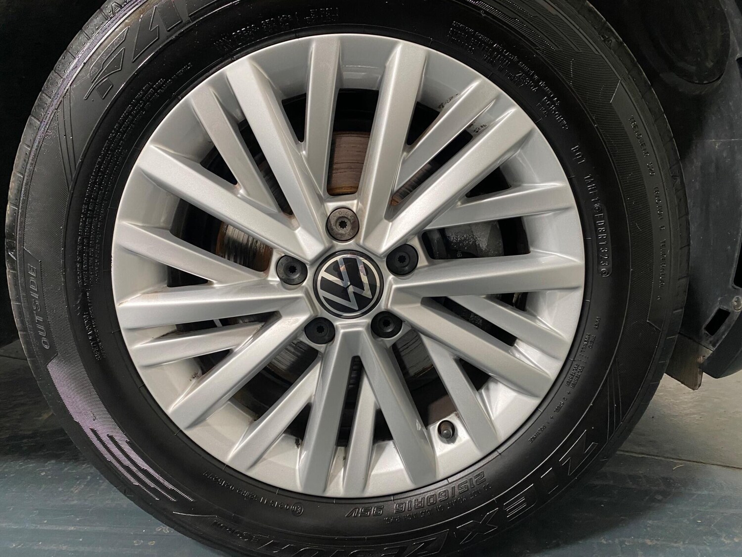 Used Volkswagen T-Roc 2023 for sale - 76042679: Photo 20